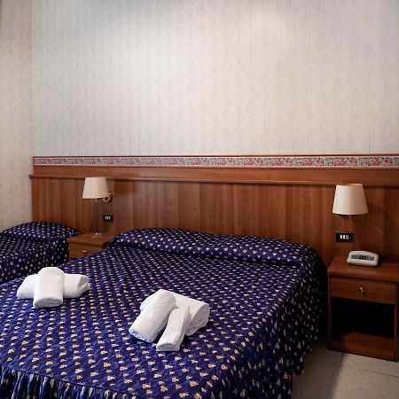 Hotel Capys Капуа Екстер'єр фото
