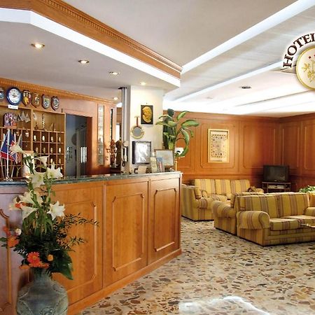 Hotel Capys Капуа Екстер'єр фото
