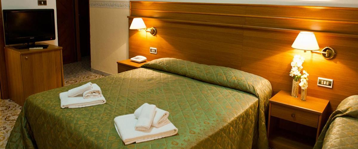 Hotel Capys Капуа Екстер'єр фото